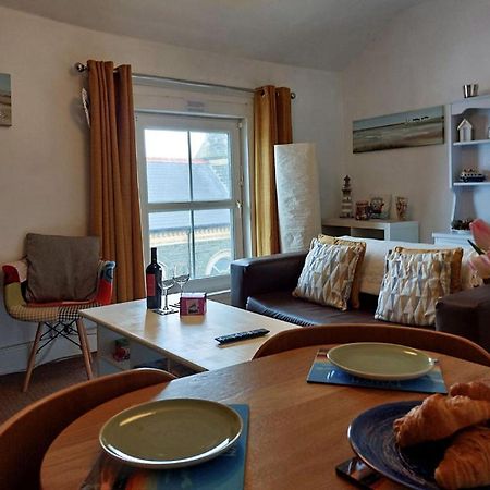 Salt Marsh Apartment Tywyn Exteriör bild